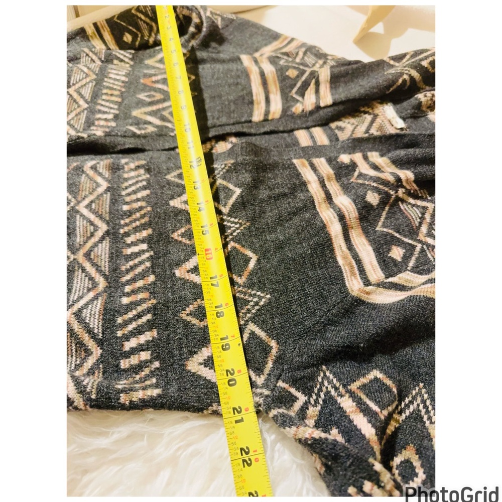 Aztec Patterned Hooded Cardigan - Picture 5 of 7